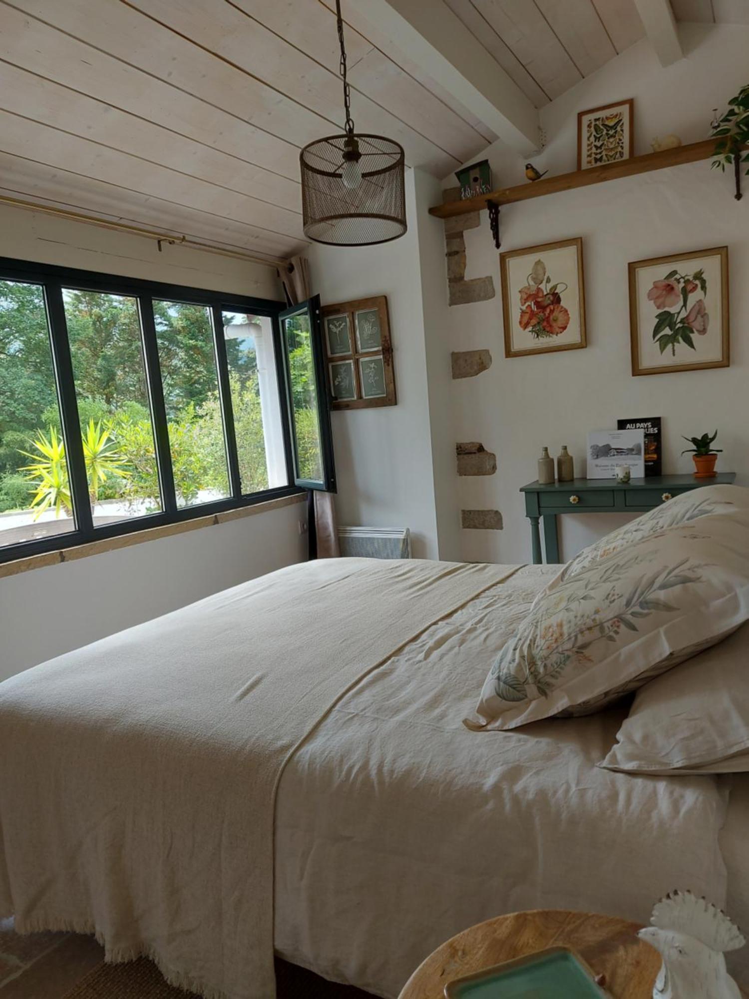 Xaran Erdian Bed & Breakfast *